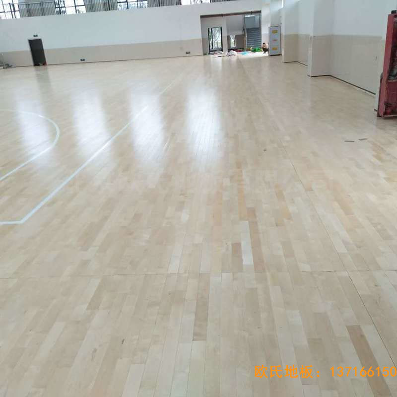 贛州寧都縣城關(guān)小學(xué)九章路校區體育木地板鋪裝案例