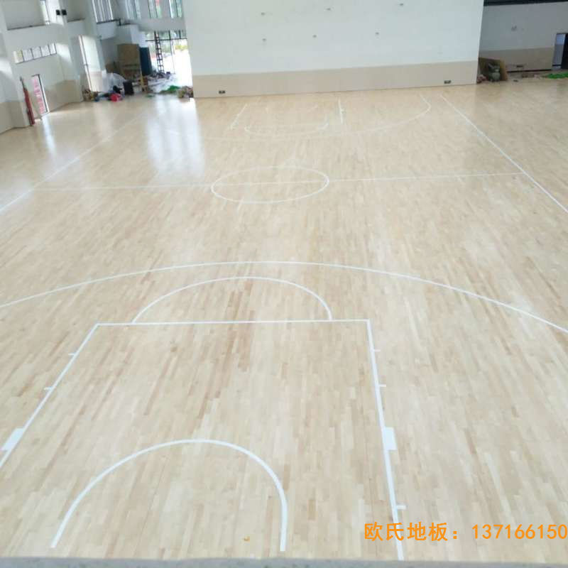 贛州寧都縣城關(guān)小學(xué)九章路校區體育木地板鋪裝案例
