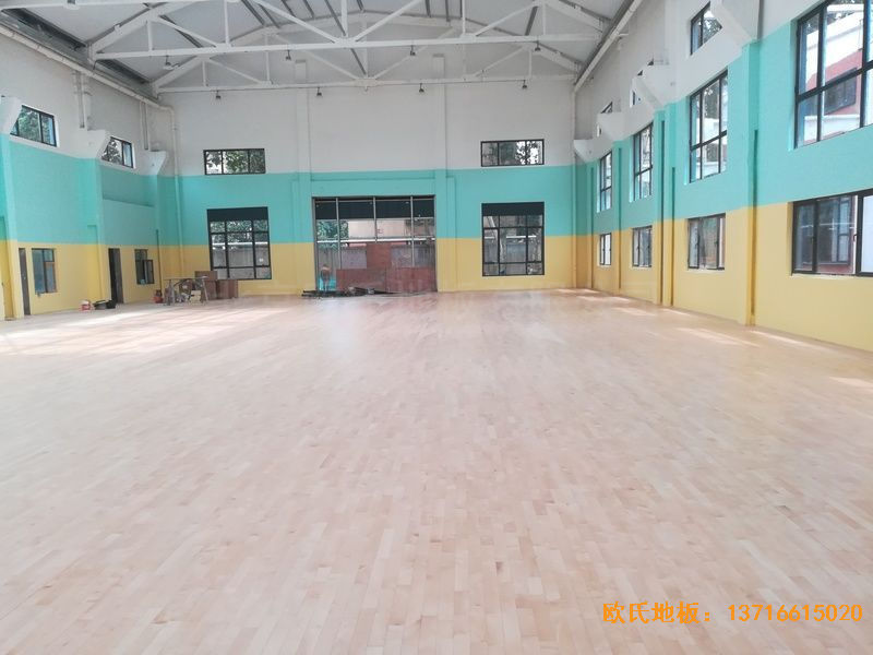 鄭州中原區酷康籃球館運動(dòng)木地板鋪裝案例