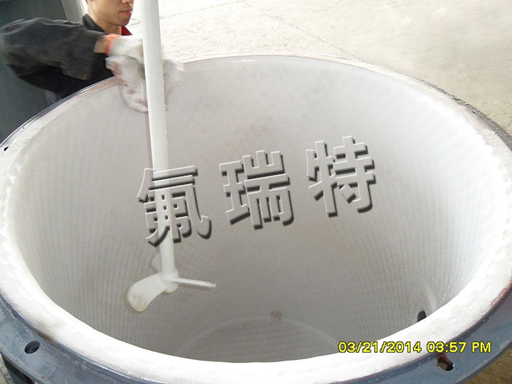 鋼襯塑儲(chǔ)罐、反應(yīng)釜