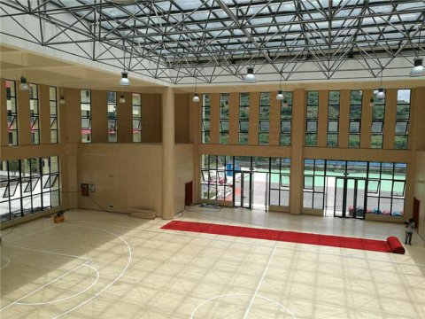 運動(dòng)木地板，你漲他漲我不漲