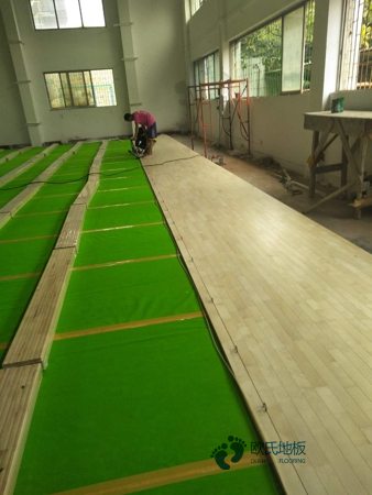 尋求體育運動(dòng)地板哪些牌子好