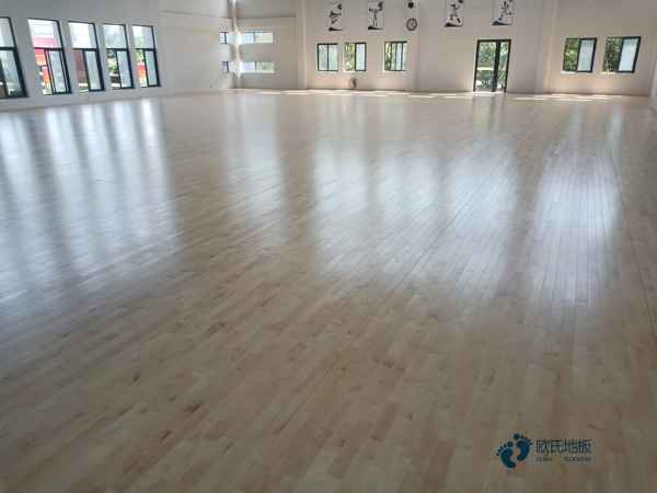 專(zhuān)用室內木地板品牌電話(huà)2