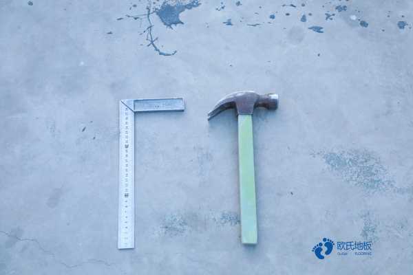 中學(xué)籃球地板施工團隊1