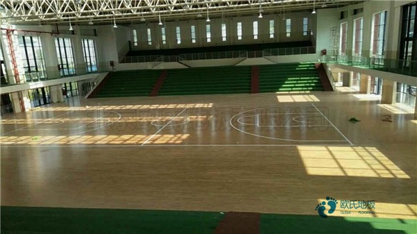 籃球館運動(dòng)木地板價(jià)格1