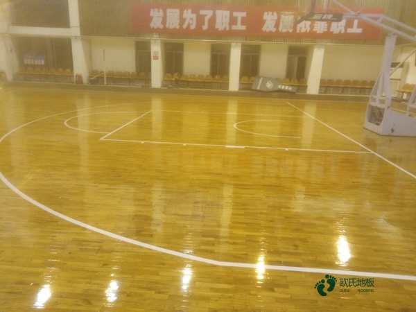 運動(dòng)橡木地板價(jià)格及圖片3