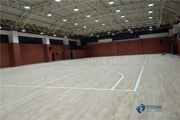 質(zhì)量好運動(dòng)木地板施工3