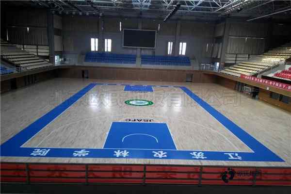楓樺木運動(dòng)籃球木地板多錢(qián)一平