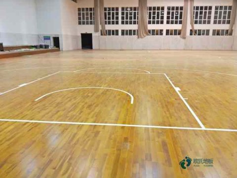 好用的運動(dòng)籃球木地板多錢(qián)一平