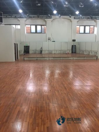 22mm厚籃球運動(dòng)木地板哪個(gè)牌子環(huán)保1