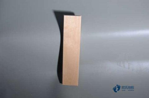 學(xué)校運動(dòng)籃球木地板價(jià)格是多少