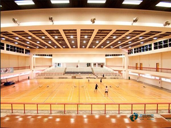 國標運動(dòng)籃球木地板價(jià)格低
