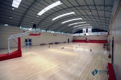 較好的運動(dòng)籃球木地板施工價(jià)格
