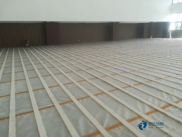 室內木地板籃球場(chǎng)施工全步驟視頻1