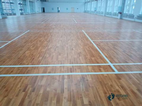 學(xué)校體育場(chǎng)地木地板施工