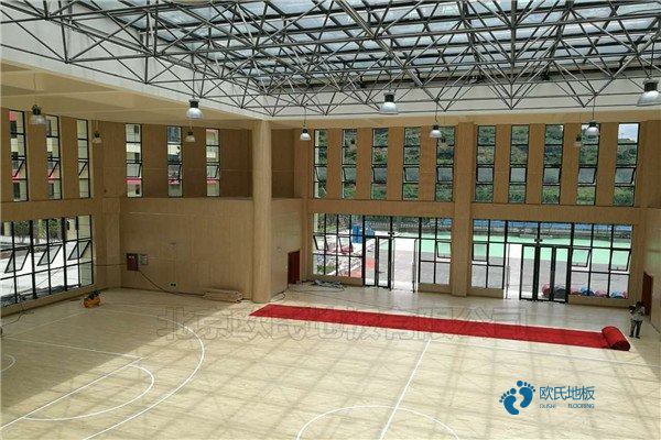 中學(xué)運動(dòng)館地板施工步驟2