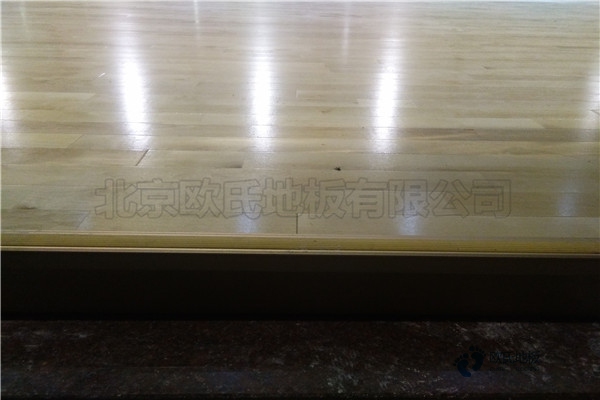 楓樺木運動(dòng)籃球木地板報價(jià)表
