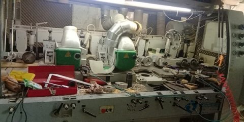 中學(xué)籃球運動(dòng)木地板施工步驟
