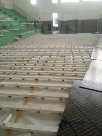 運動(dòng)木地板施工所1
